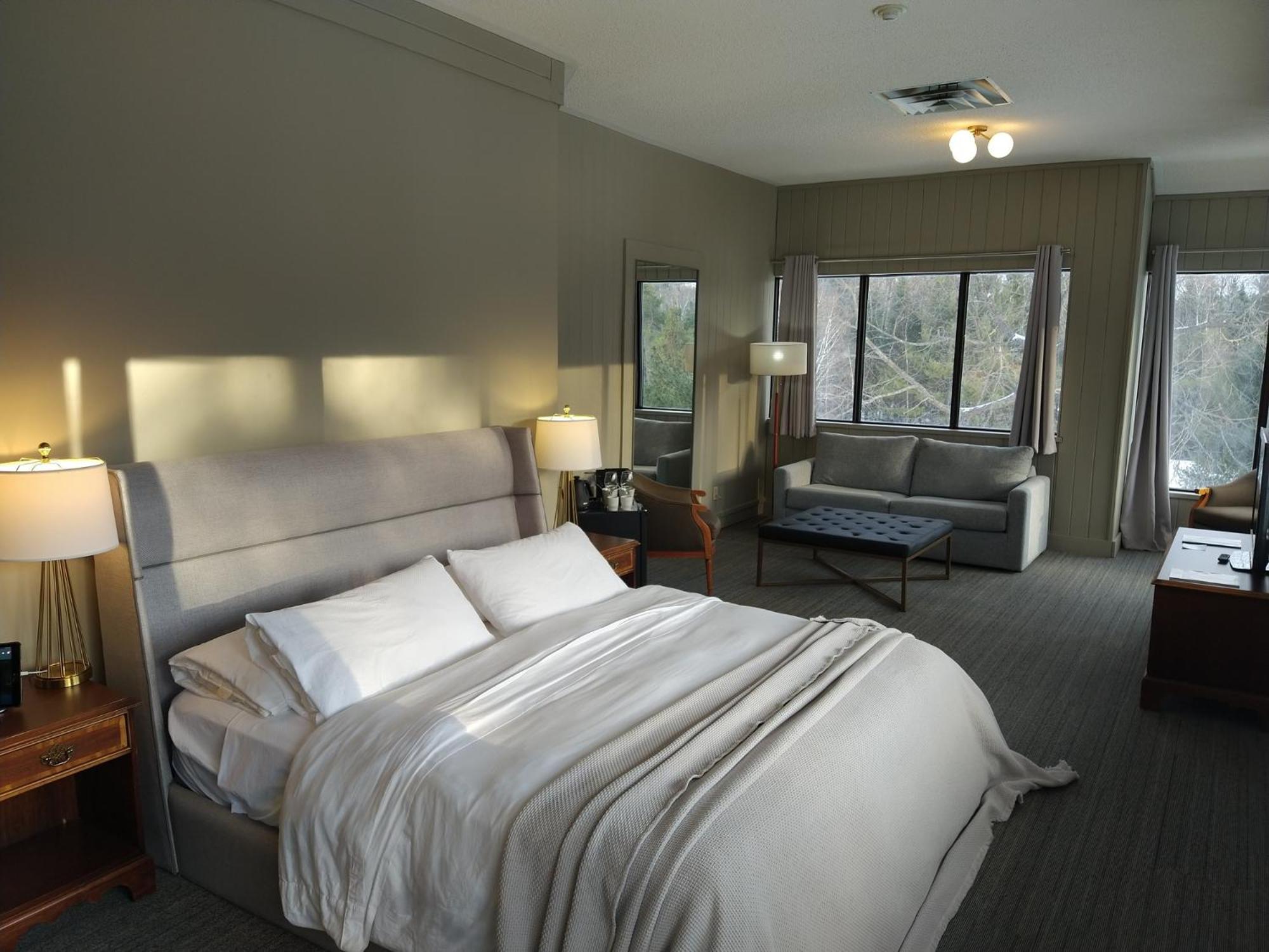 Nomi Resort Harcourt Room photo